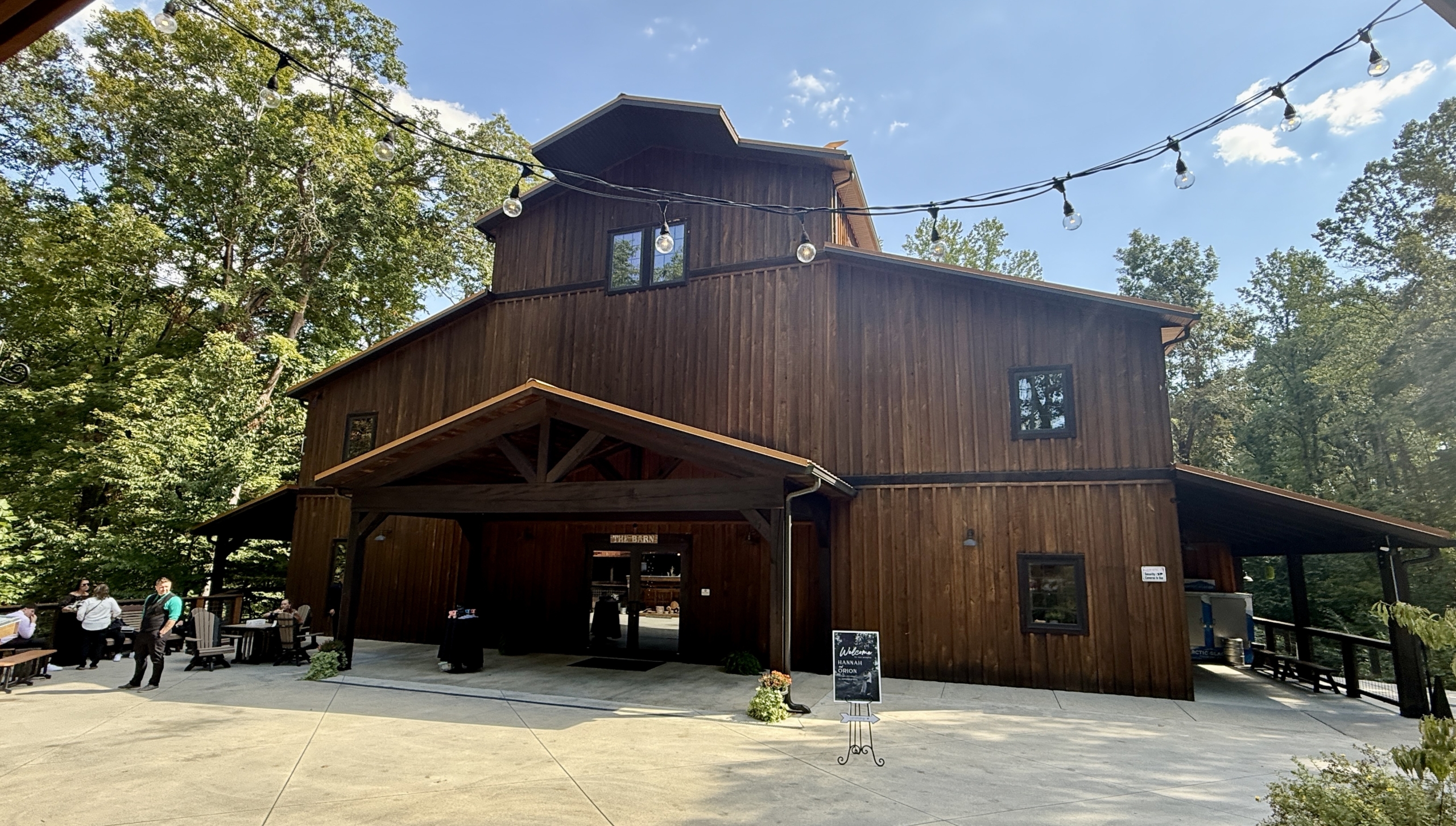 3 Fat Labs Barn